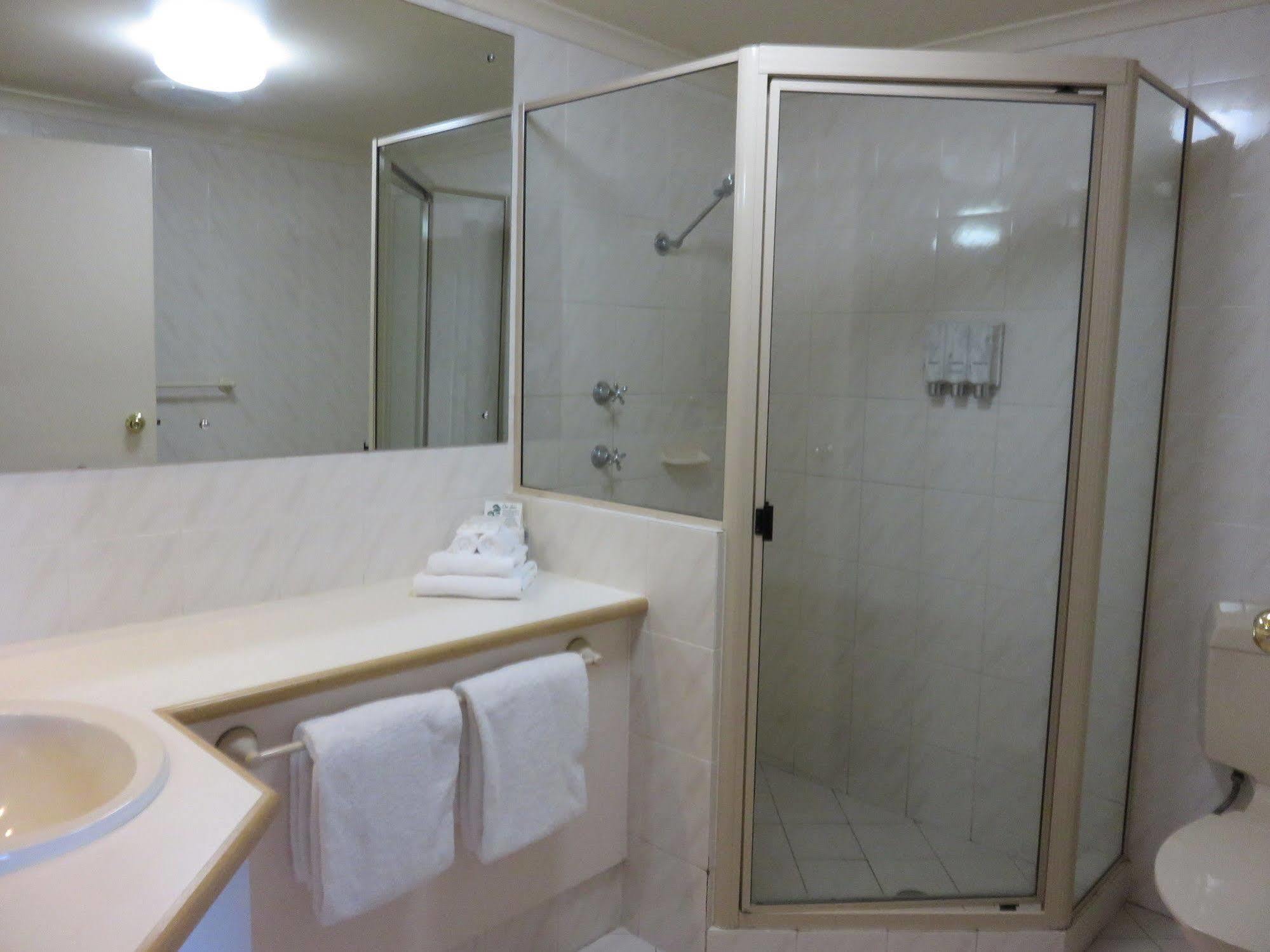 The Esplanade Motel Batemans Bay Bagian luar foto